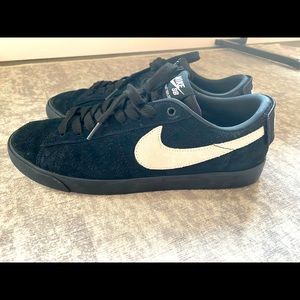 Size 10 Men Nike Skateboard Sneakers